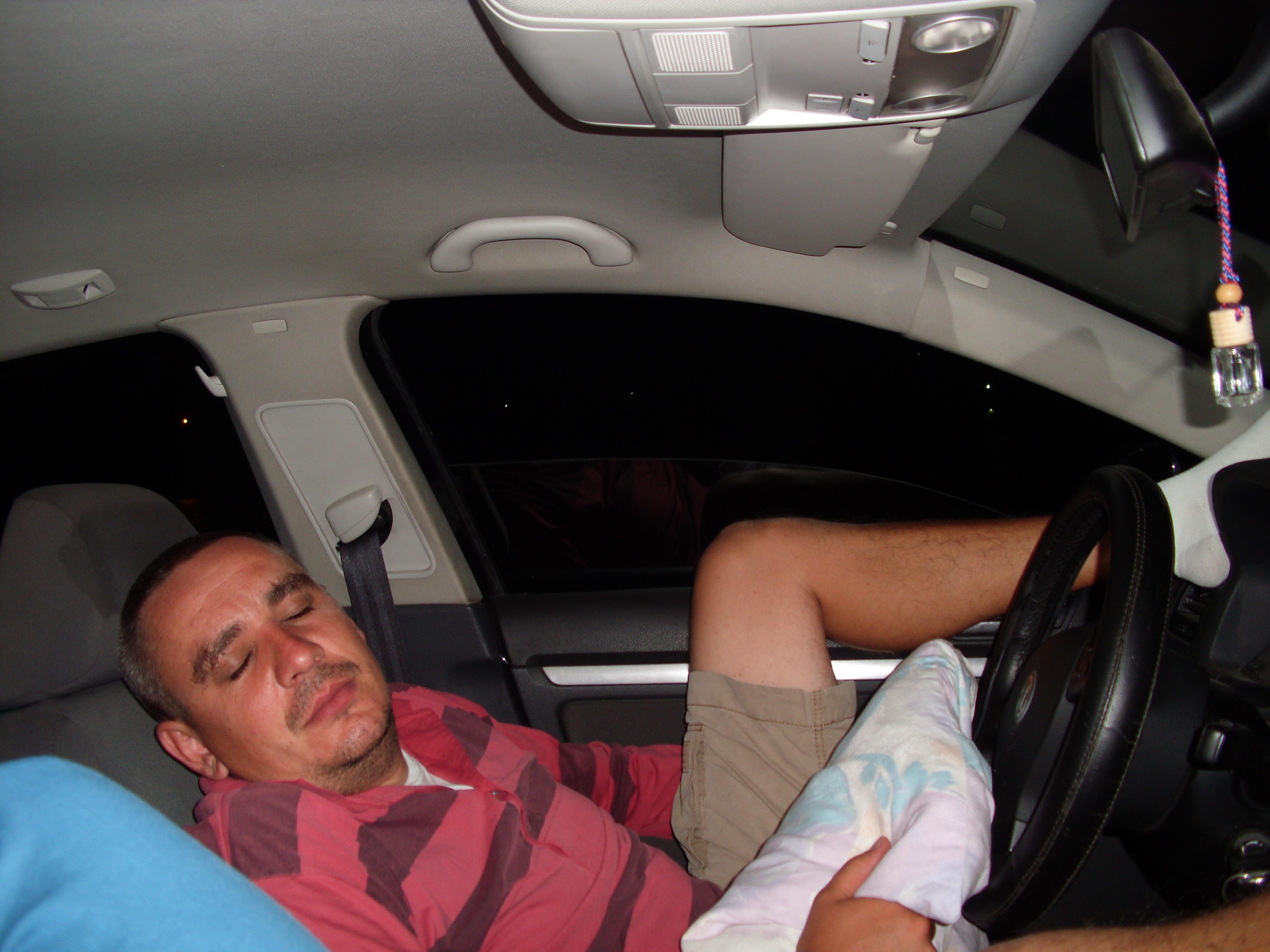 MV2 - La un pui de somn.